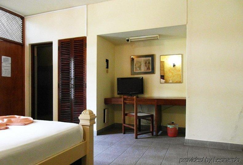 Yoho Rivi Ras Hotel 拉维尼亚山 客房 照片